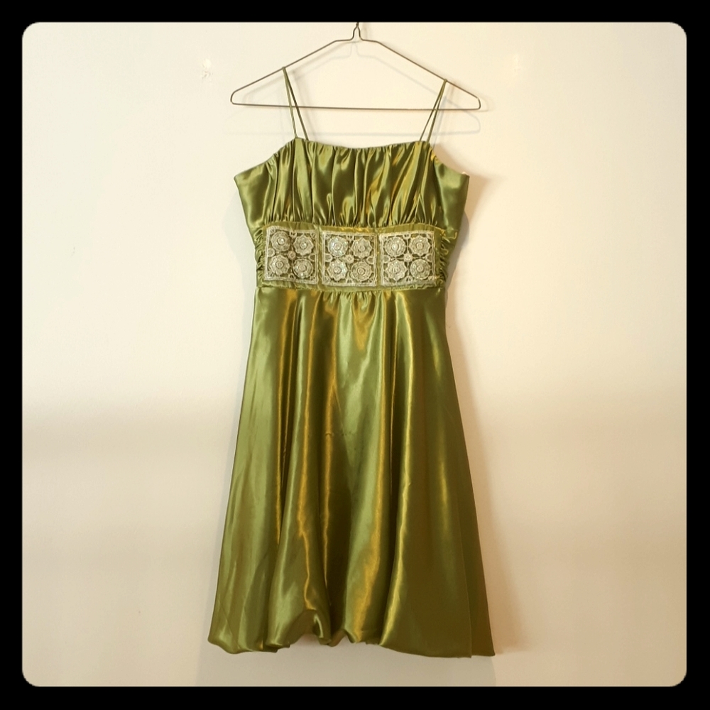 KIKI green dress